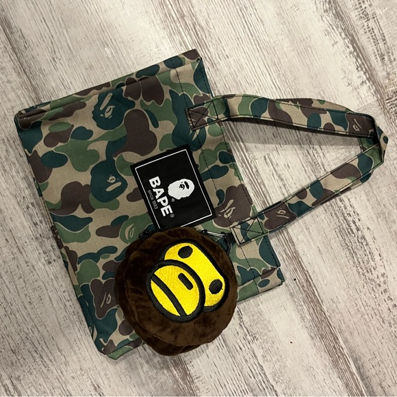 Bape Brown and Yellow Shoulder Bag - Picture 4 of 4